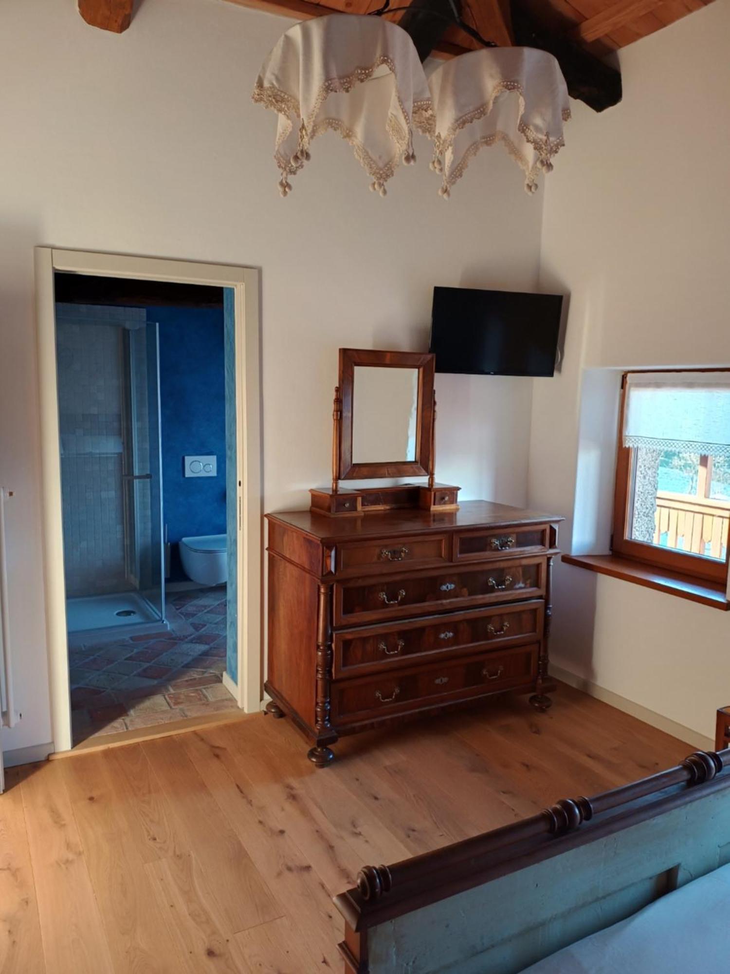 La Farie Bed & Breakfast Mediis Bagian luar foto