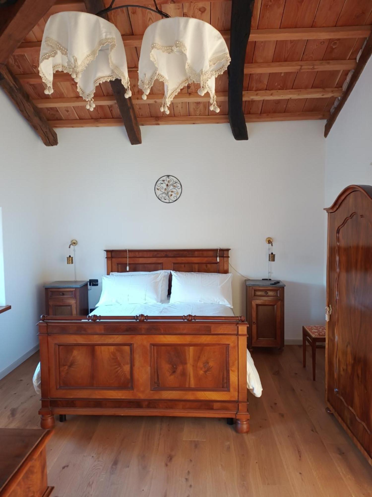 La Farie Bed & Breakfast Mediis Bagian luar foto